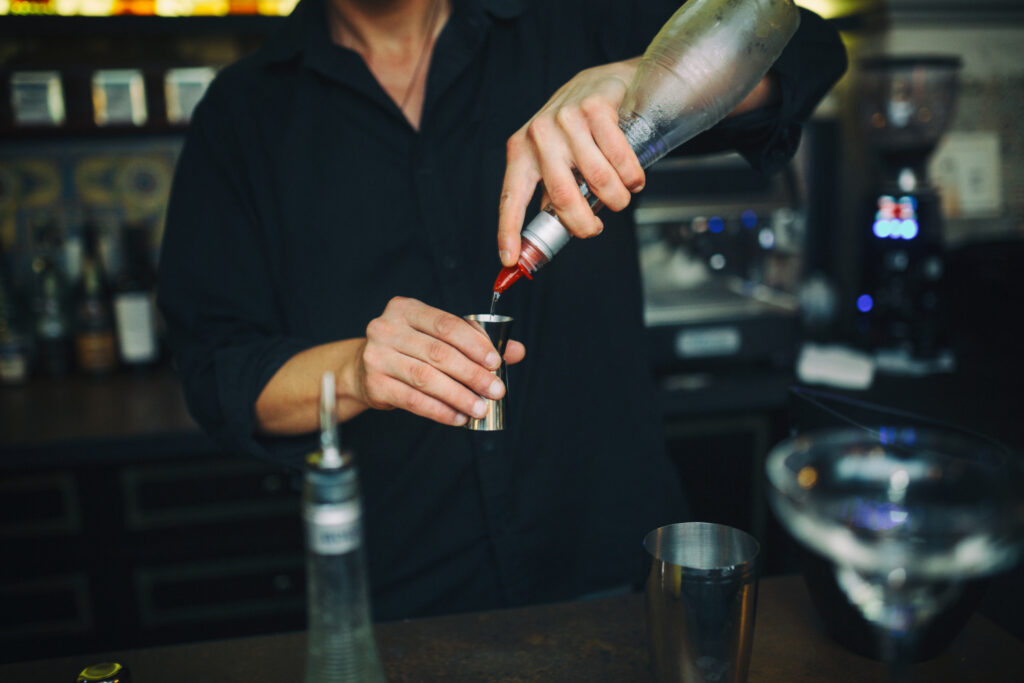 Como contratar barman